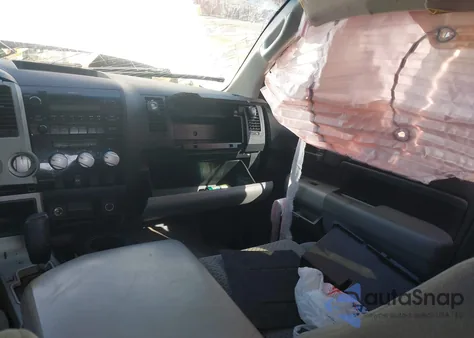 2009 Toyota Tundra Sr5 4.7L V8 z USA, uszkodzony, nr VIN 5TFBT54139X014883